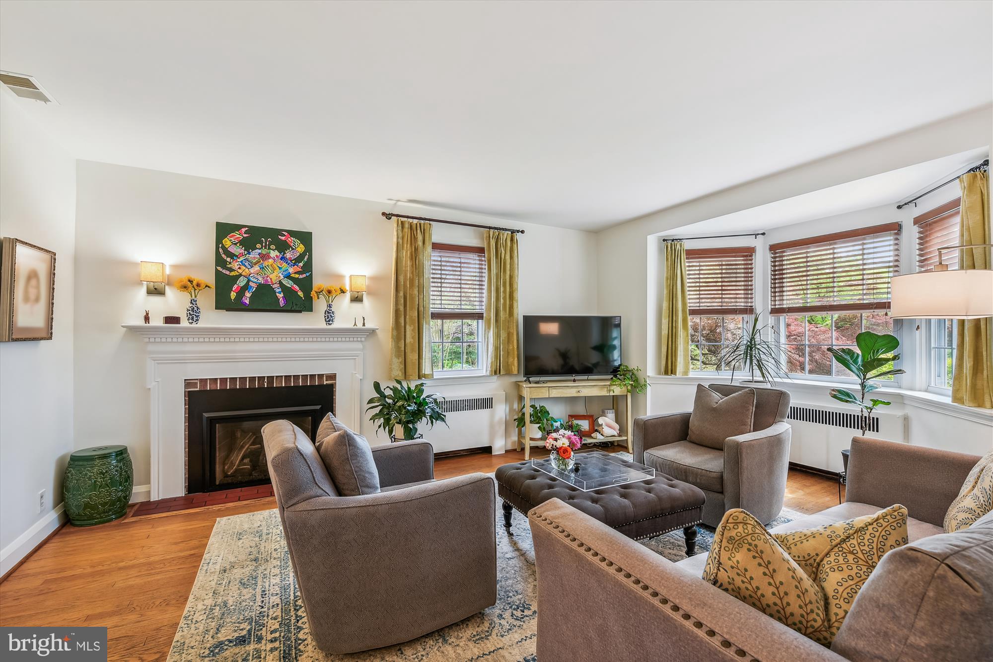 606 Hatherleigh Road Baltimore, MD 21212 - Photo 15 of 63 Living Room