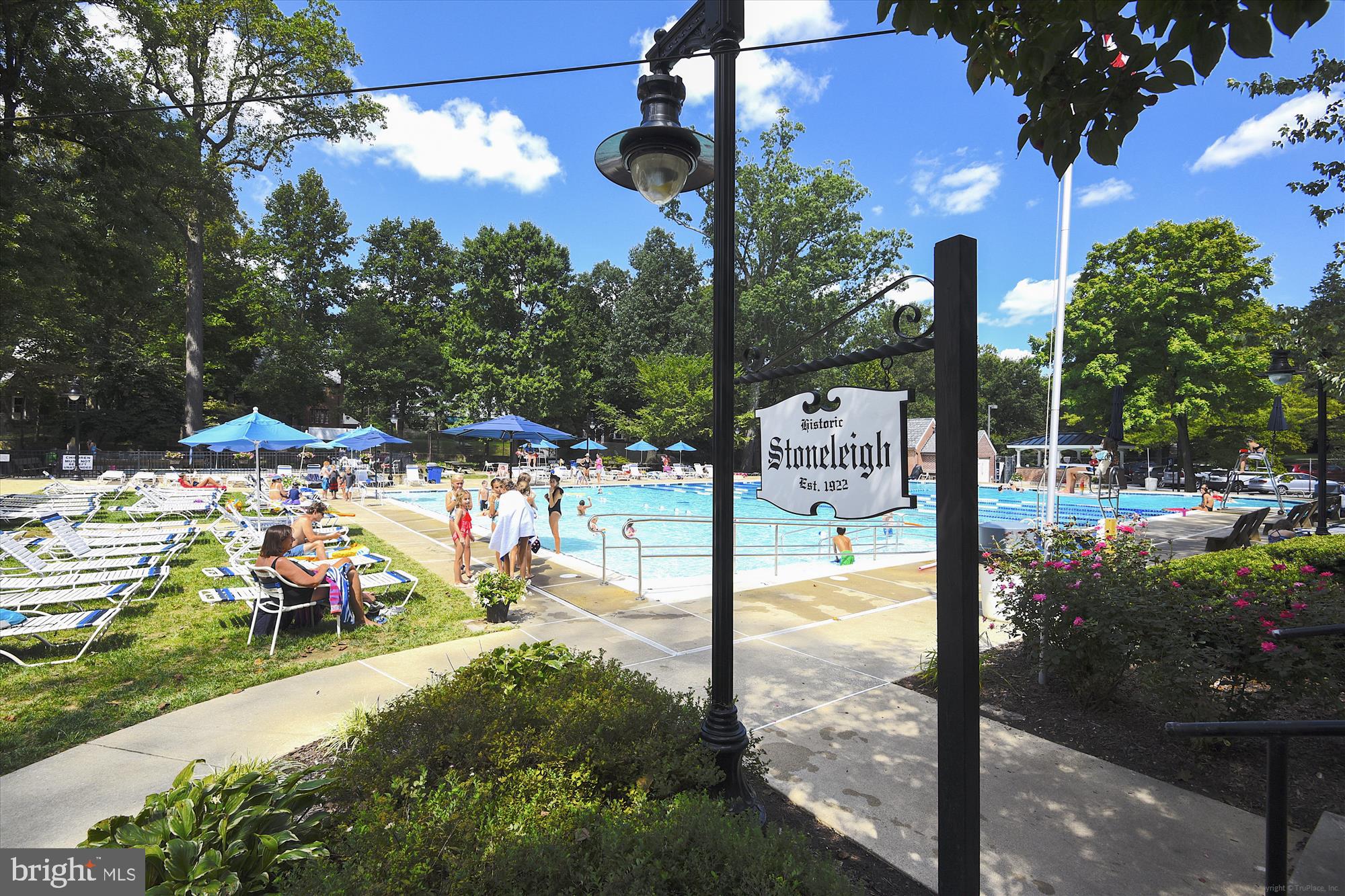 606 Hatherleigh Road Baltimore, MD 21212 - Photo 62 of 63 Stoneleigh Community Pool