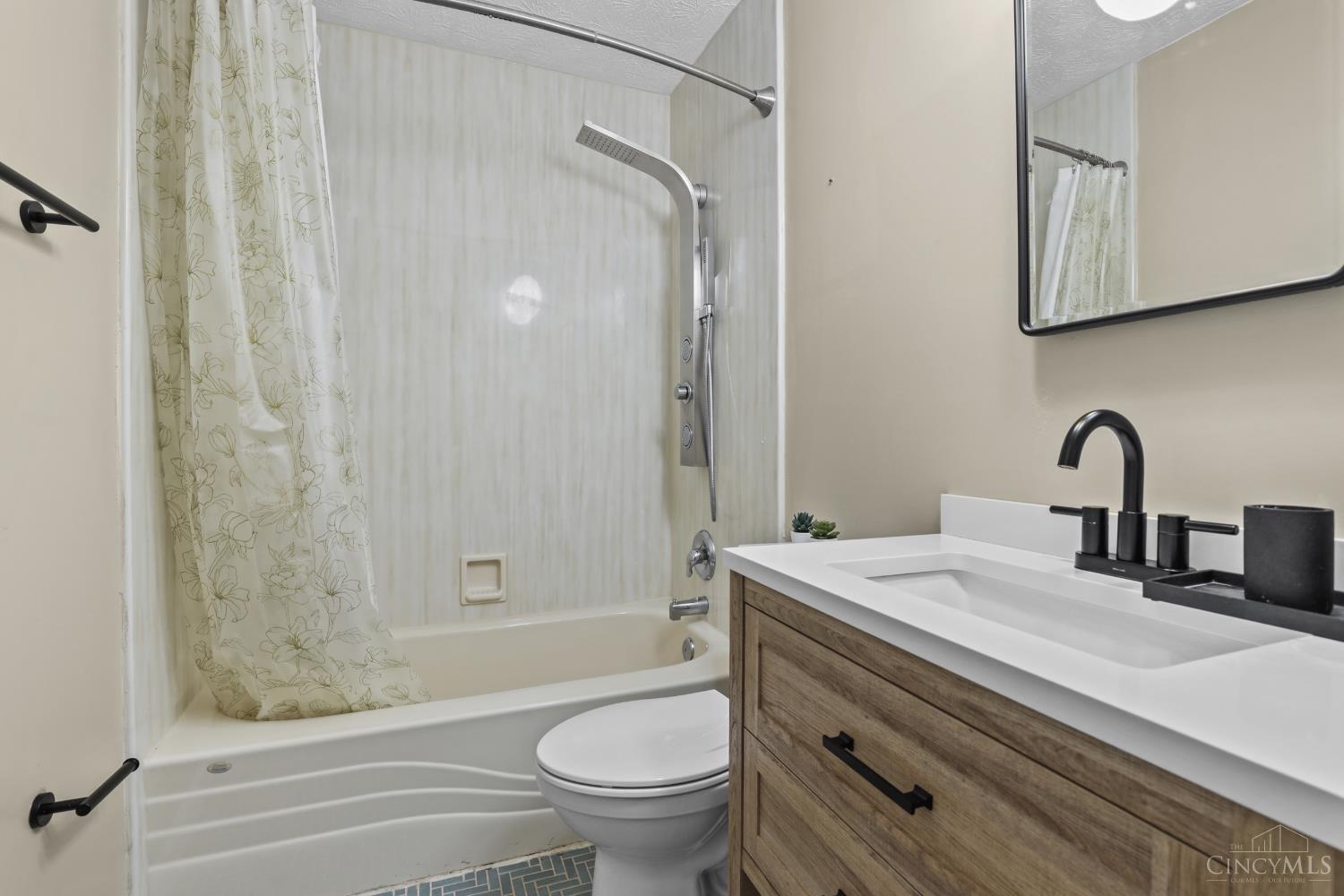 12031 Kenn Road Springdale, OH 45240 - Photo 24 of 41 Gallery Image 24