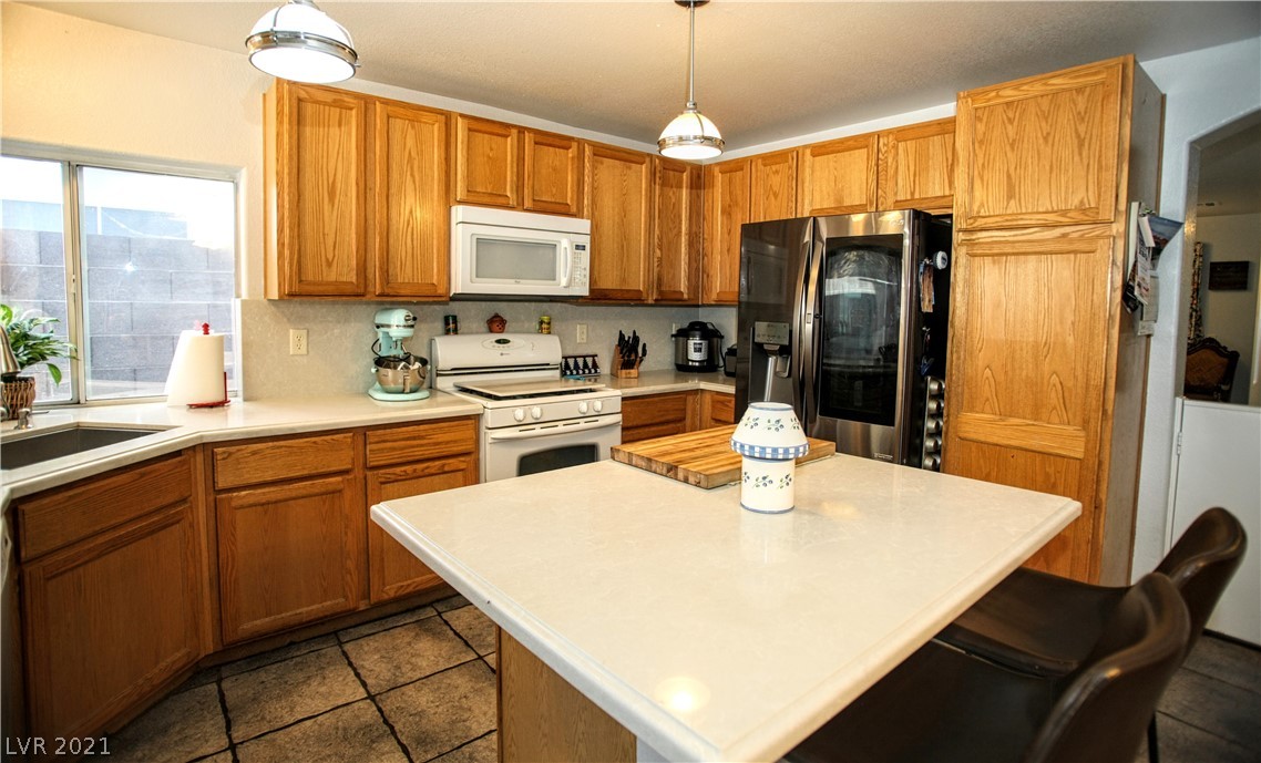 979 Broken Reed Court Henderson, NV 89015 - Photo 9 of 33