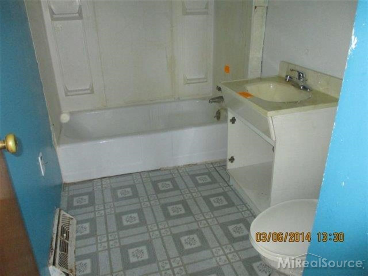 424 South Sandusky Road Sandusky, MI 48471 - Photo 4 of 14 31187137-3.JPG