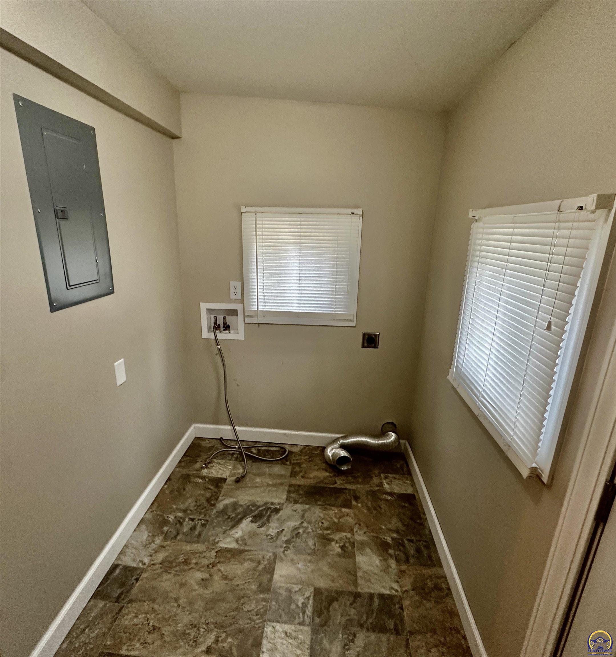 511 Southwest Buchanan Street Topeka, KS 66606 - Photo 13 of 25