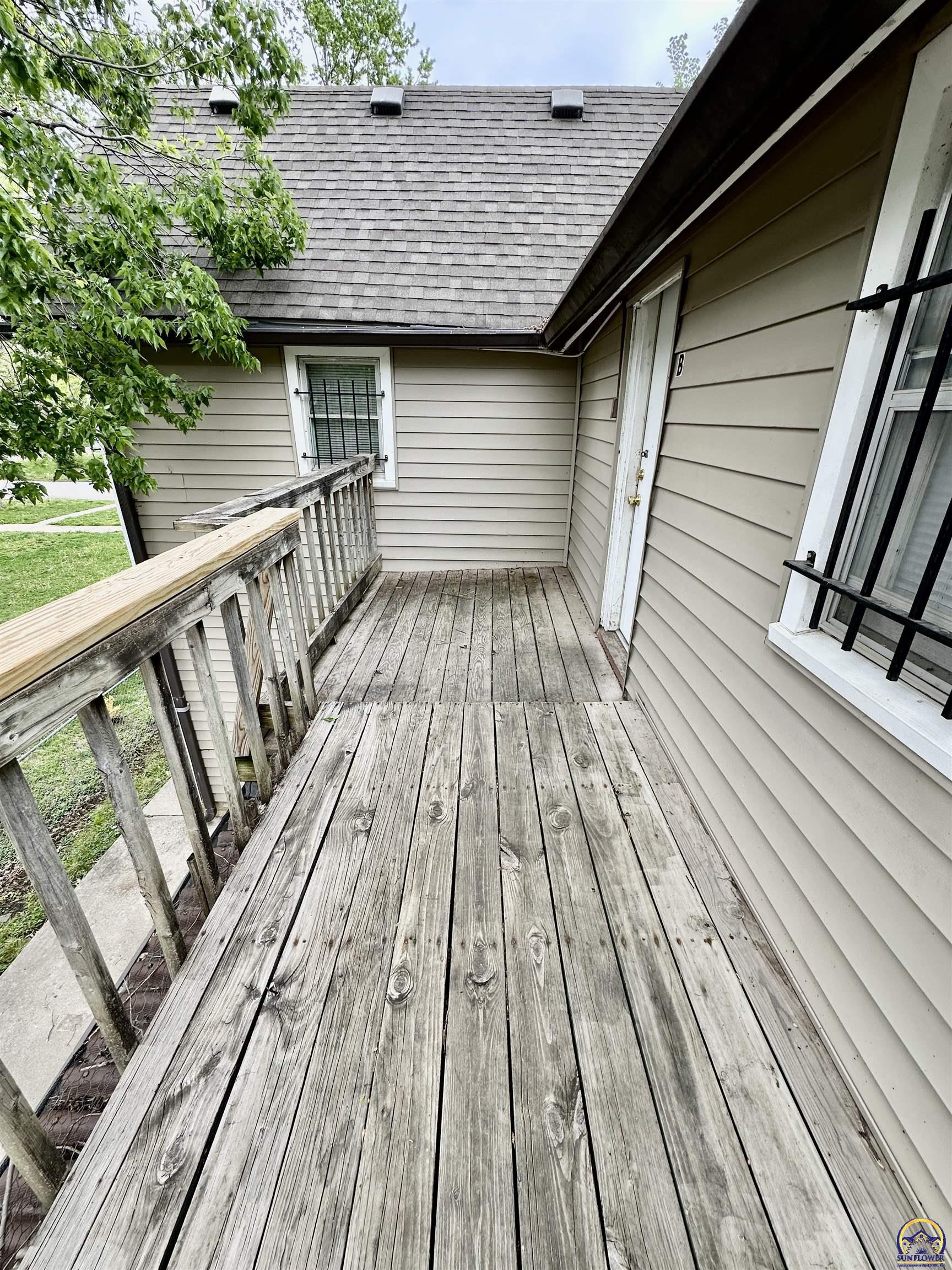 511 Southwest Buchanan Street Topeka, KS 66606 - Photo 16 of 25