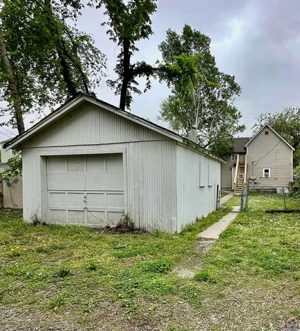 $105,000 | 511 Southwest Buchanan Street, Topeka, KS 66606