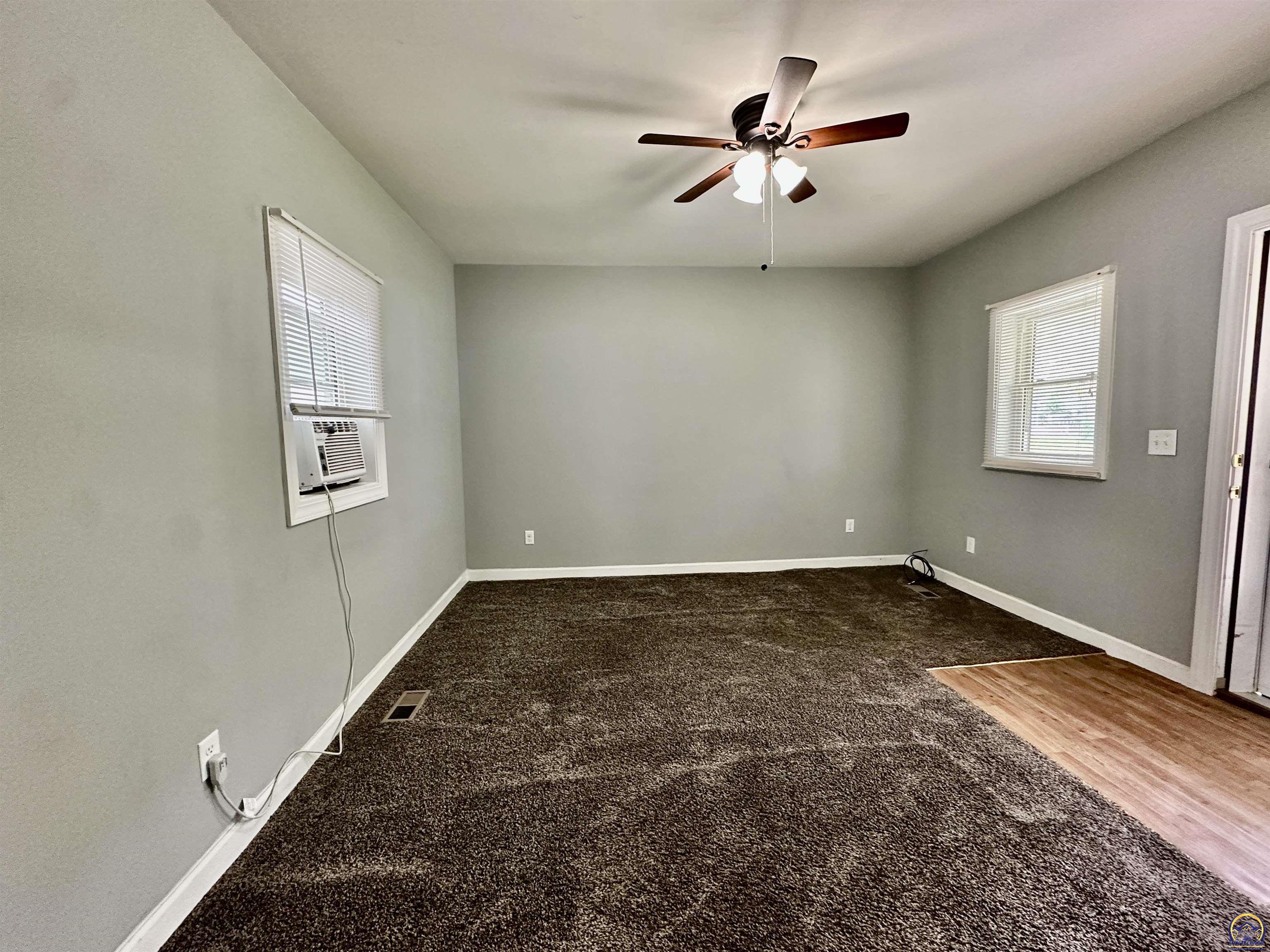 511 Southwest Buchanan Street Topeka, KS 66606 - Photo 3 of 25