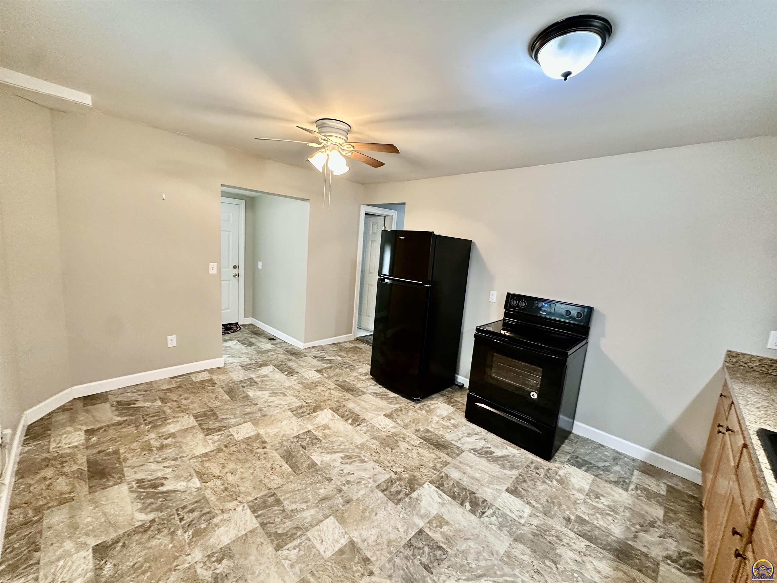 511 Southwest Buchanan Street Topeka, KS 66606 - Photo 5 of 25