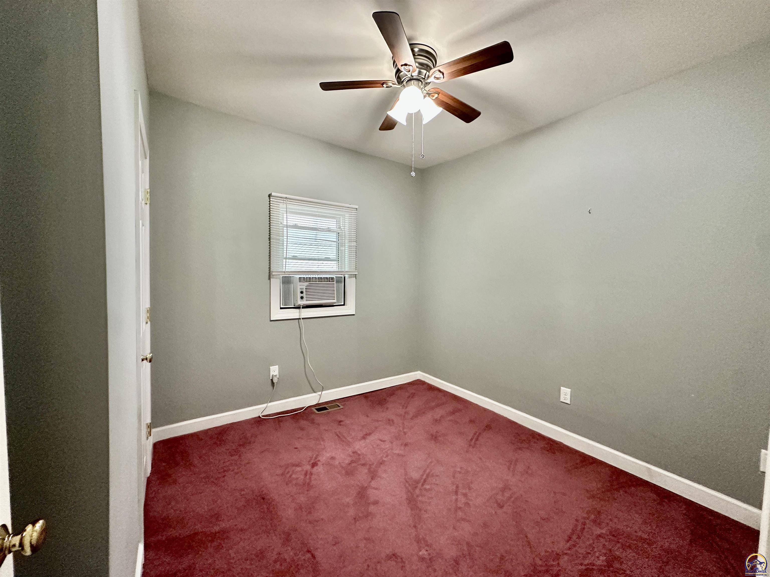 511 Southwest Buchanan Street Topeka, KS 66606 - Photo 8 of 25