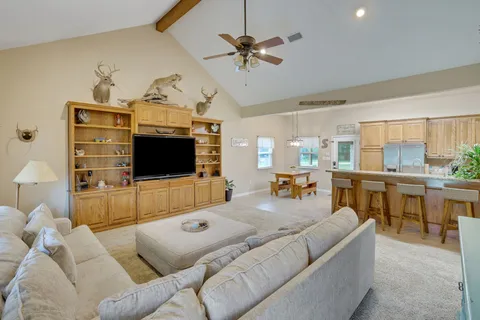 $395,000 | 413 Barnett Lane, Livingston, TX 77351