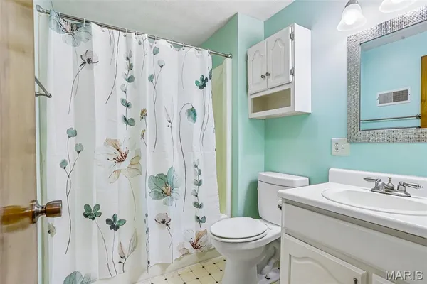 $198,500 | 1909 North Jackson Street, Litchfield, IL 62056