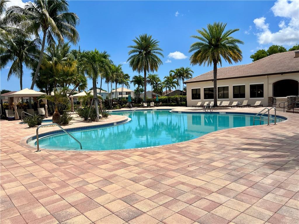 11169 Sunset Ridge Circle Boynton Beach, FL 33473 - Photo 40 of 50 Community pool