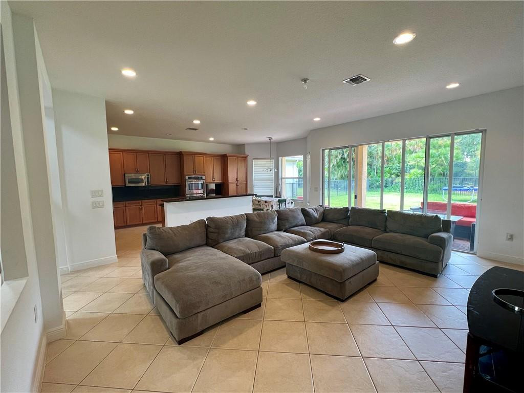 11169 Sunset Ridge Circle Boynton Beach, FL 33473 - Photo 9 of 50 Photo 9