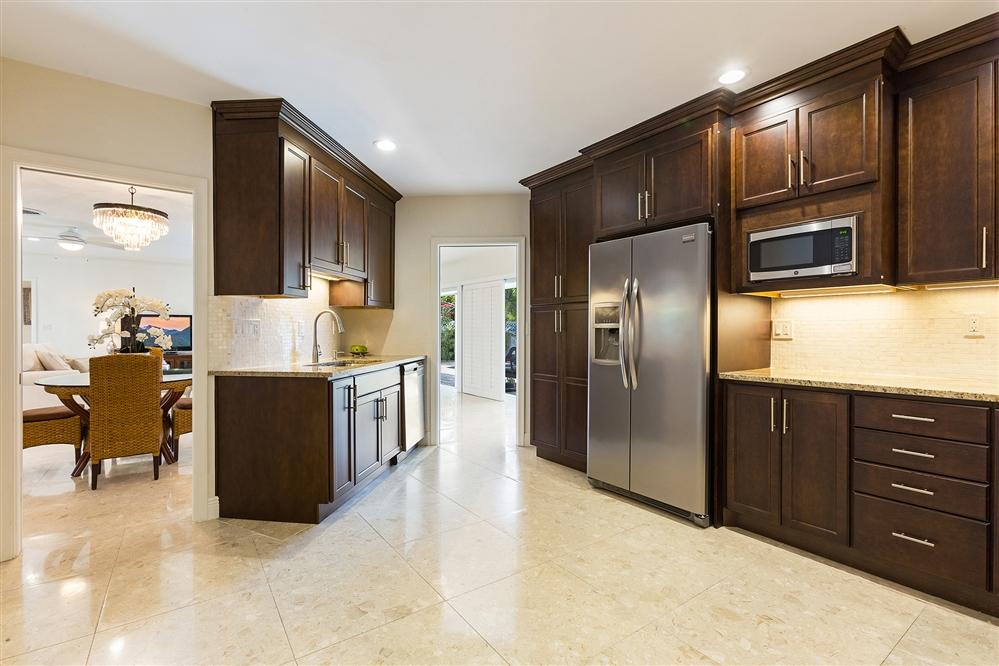 868 Barcelona Drive Boca Raton, FL 33432 - Photo 15 of 39 11948702-15