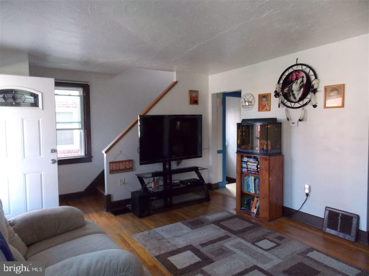 271 Locust Street Hanover, PA 17331 - Photo 3 of 26 Gallery Image 3