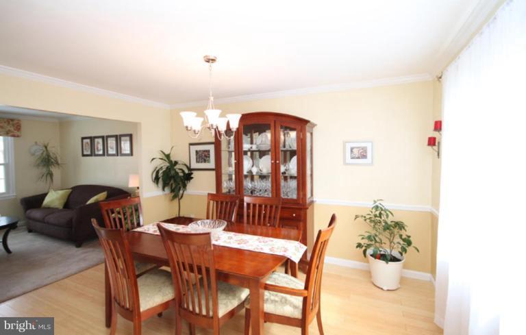 9521 Kirkfield Road Burke, VA 22015 - Photo 5 of 30 Dining Room #2