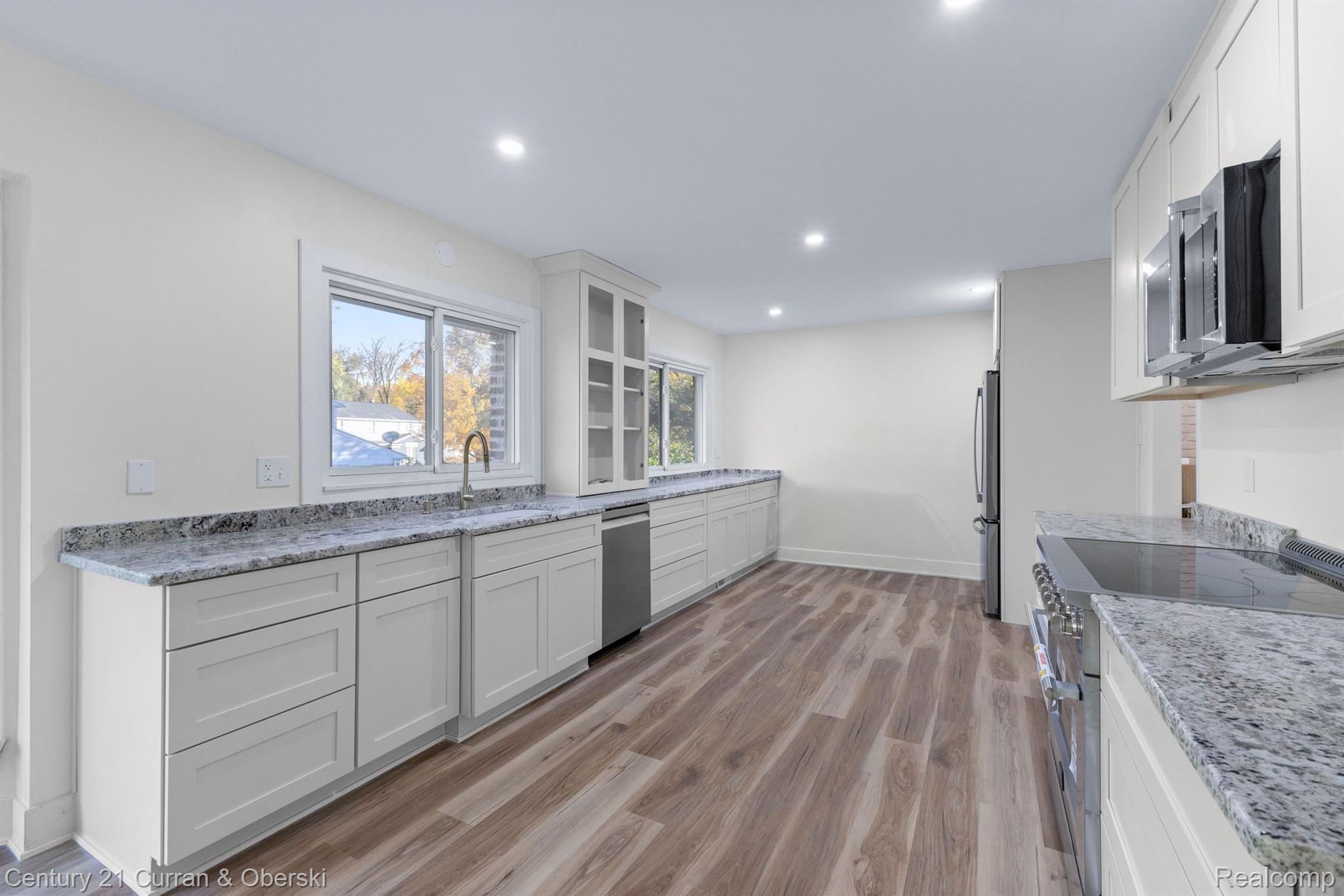 2544 Wickfield Road West Bloomfield, MI 48323 - Photo 15 of 47 Gallery Image 15