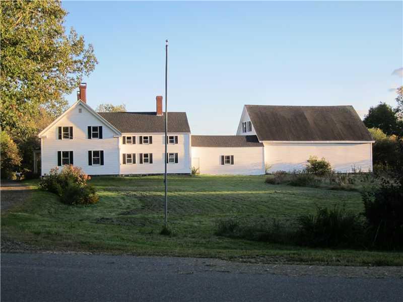 31 Leach Road Kittery, ME 03904 - Photo 9 of 27 Exterior Front. Newly mowed front lawn.