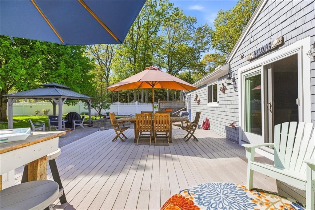 9 Woodridge Road Sandwich, MA 02537 - Photo 29 of 42