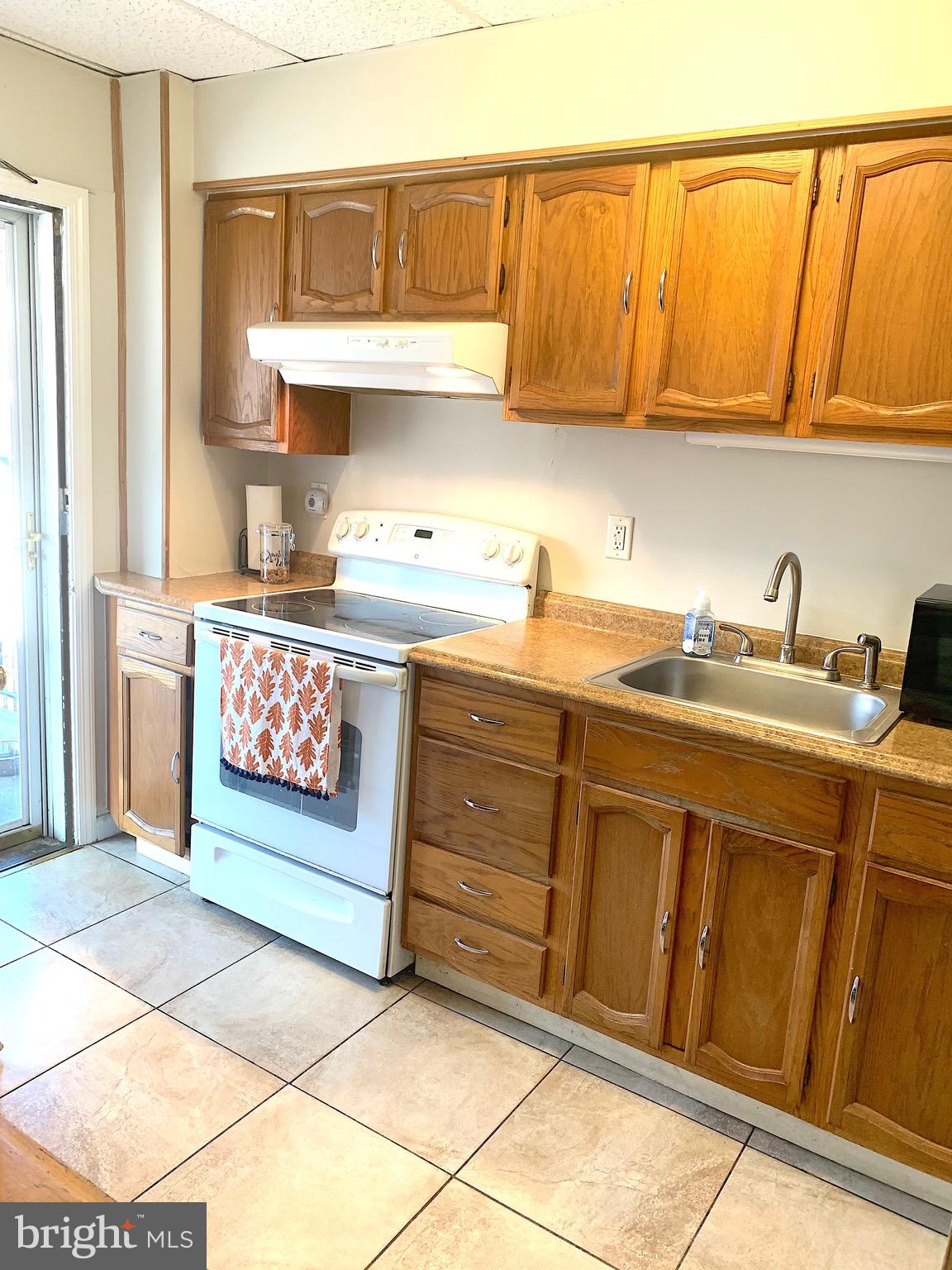 6824 Conley Street Baltimore, MD 21224 - Photo 7 of 13 Gallery Image 7