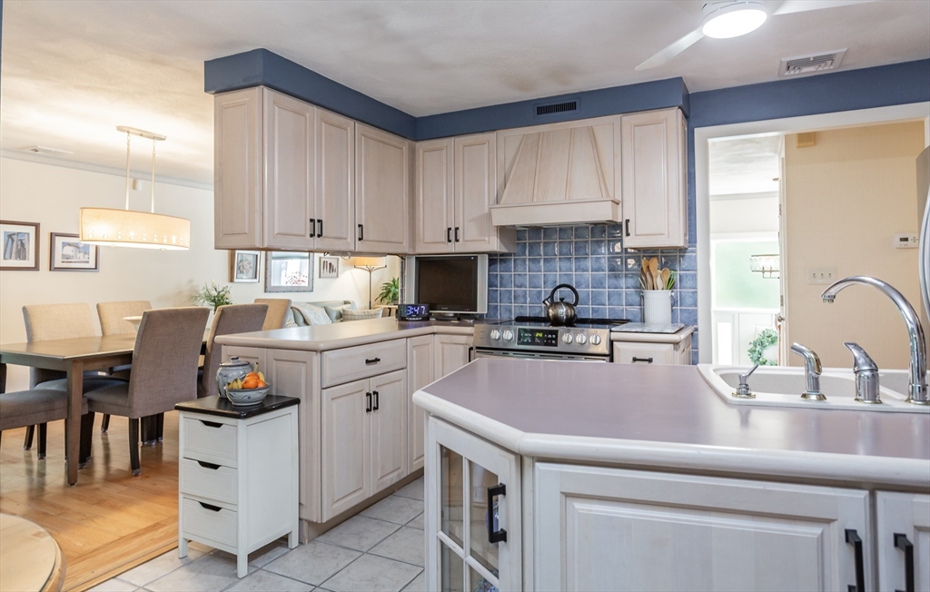8 Tower Hill Road Somerset, MA 02726 - Photo 9 of 33 Gallery Image 9