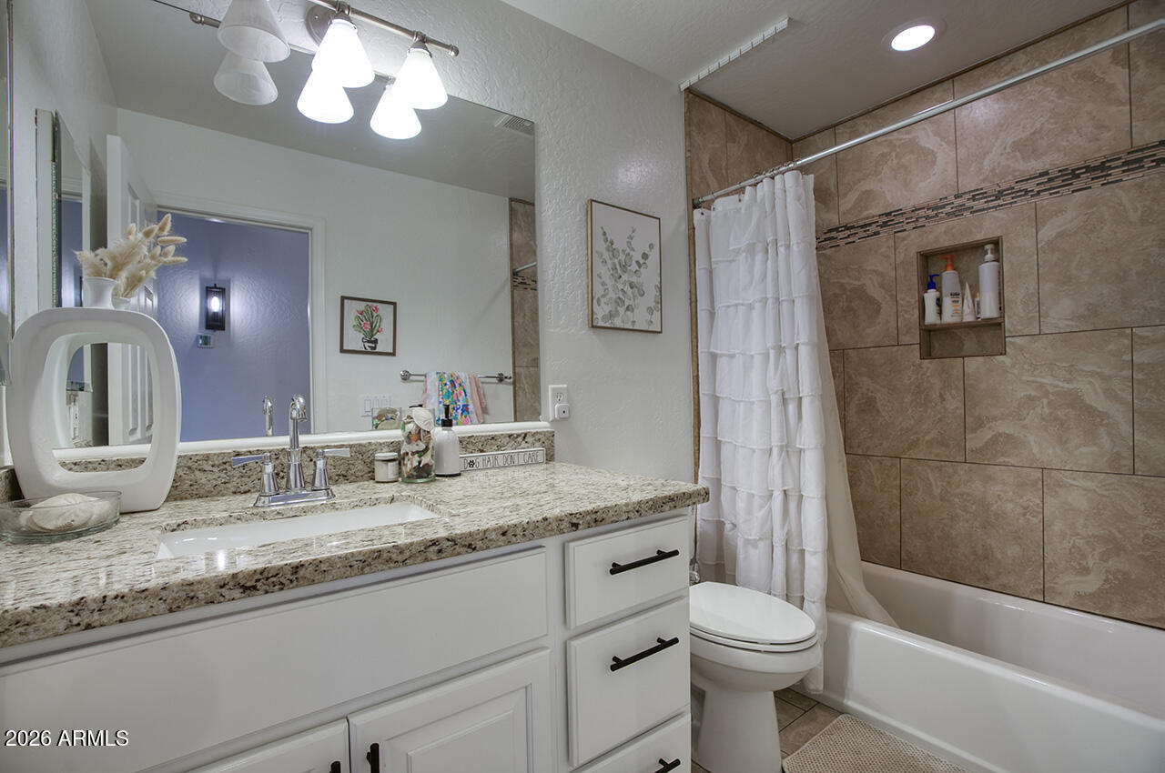 625 West Ocotillo Road Phoenix, AZ 85013 - Photo 19 of 28 2nd bath