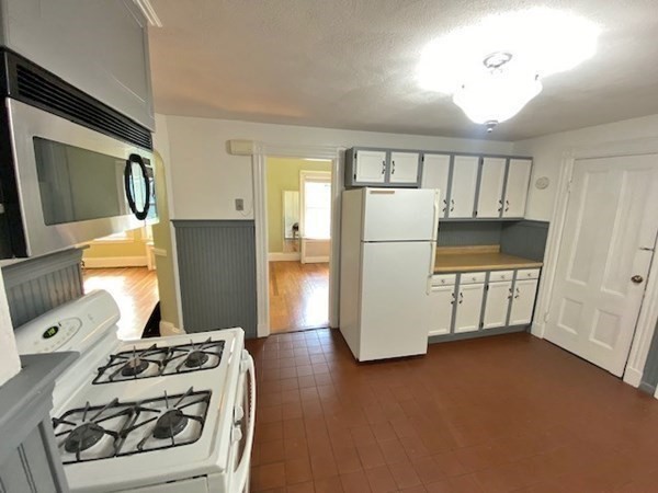 369 Savin Hill Avenue, Unit 2 Boston, MA 02125 - Photo 2 of 19