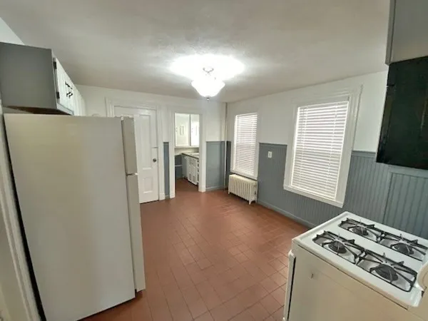 $3,150 | 369 Savin Hill Avenue, Unit 2, Boston, MA 02125
