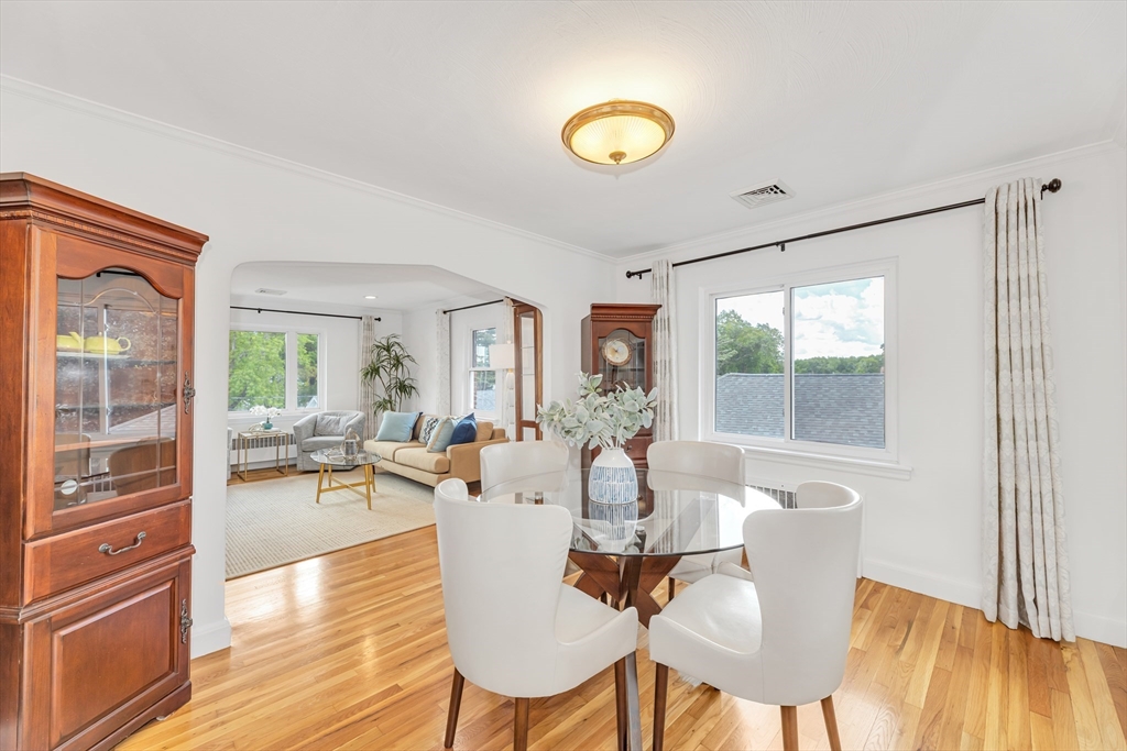 5 Spinney Street, Unit 2 Boston, MA 02132 - Photo 4 of 27