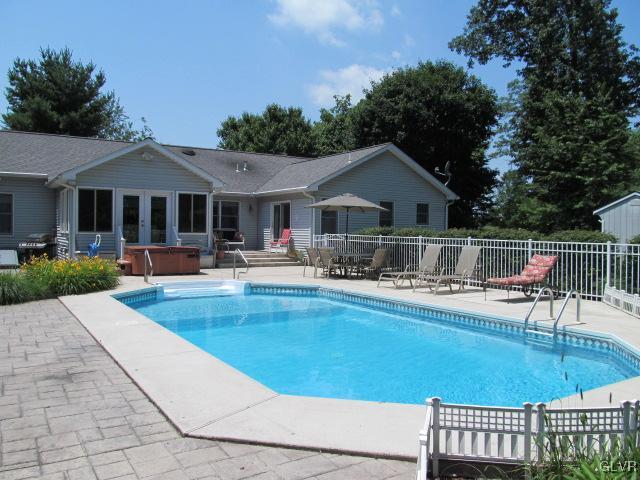 354 South Egg Road Bath, PA 18014 - Photo 3 of 25 Gallery Image 3