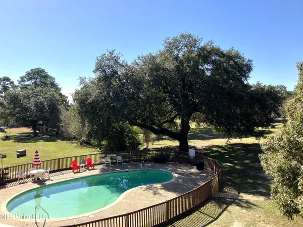 $73,500 | 230 Lakeside Villa, Unit E, Diamondhead, MS 39525