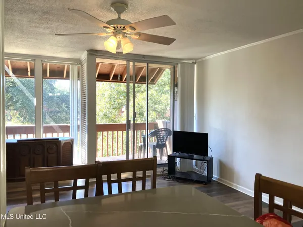 $73,500 | 230 Lakeside Villa, Unit E, Diamondhead, MS 39525