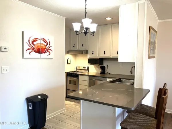 $73,500 | 230 Lakeside Villa, Unit E, Diamondhead, MS 39525