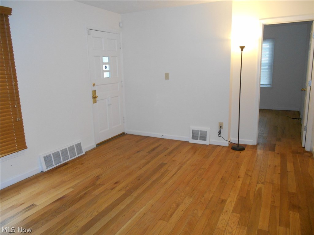 21408 Watson Road Maple Heights, OH 44137 - Photo 17 of 20 Gallery Image 17