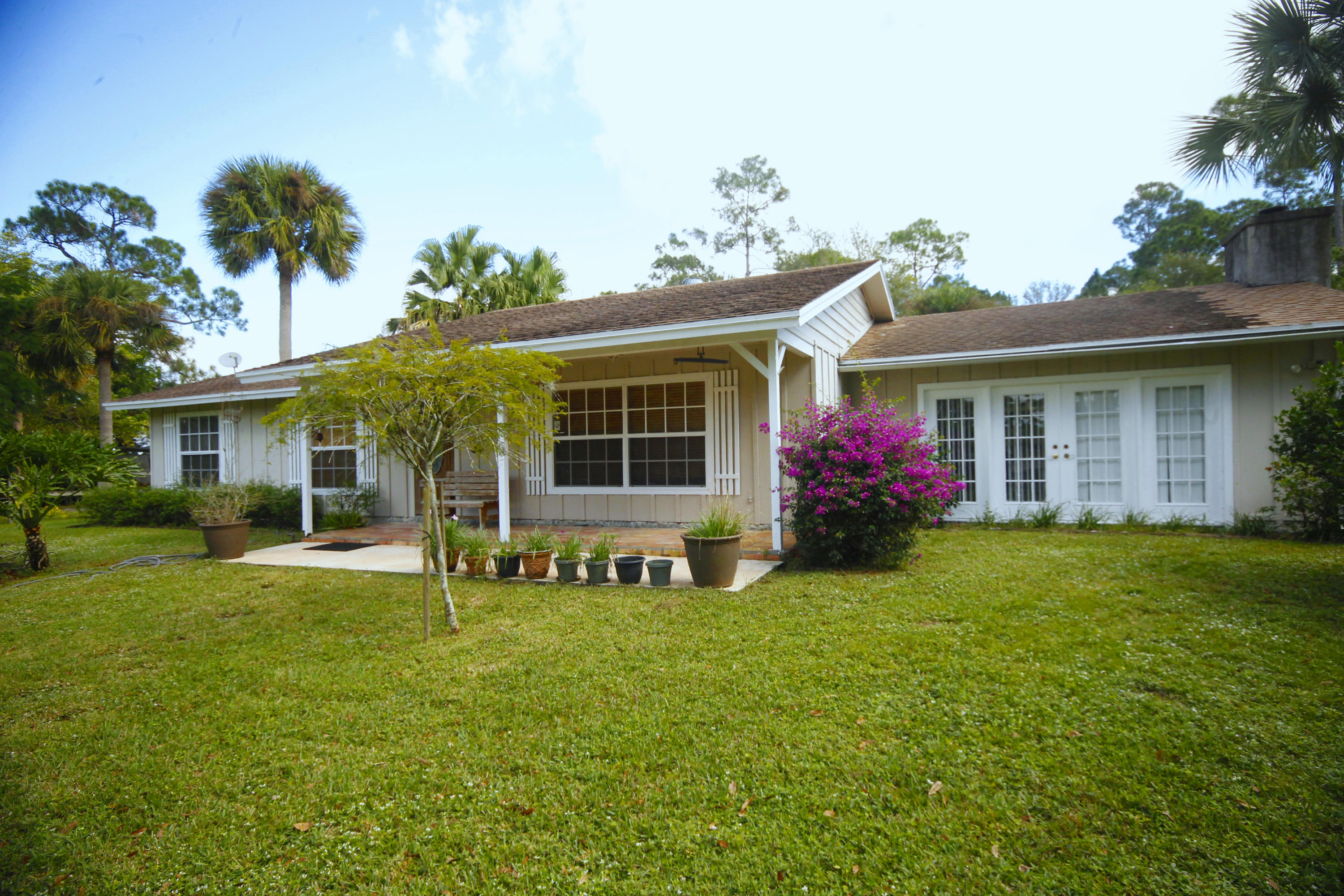 2556 C Road Loxahatchee, FL 33470 - Photo 11 of 27 Exterior front of house