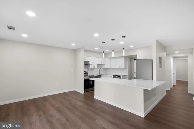 $2,800 | 10053 Windstream Drive, Unit 3, Columbia, MD 21044