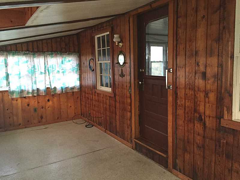 11 Prospect Road South Kingstown, RI 02879 - Photo 4 of 7 Entry.