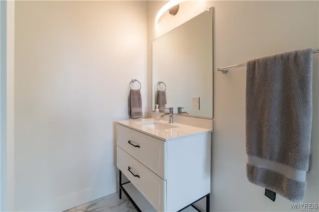 $3,300 | 340 Bird Avenue, Unit 202, Buffalo, NY 14213