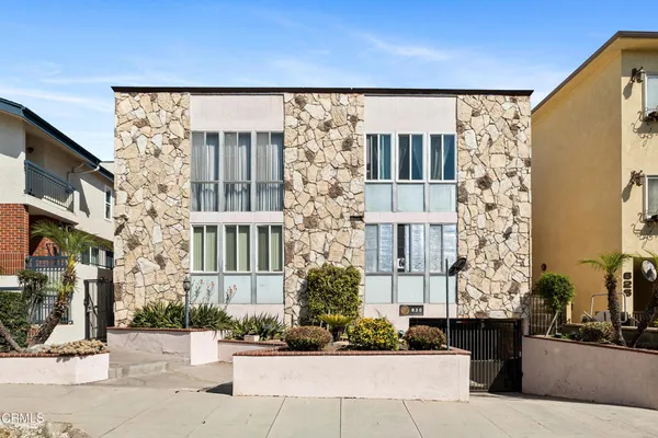 $550,000 | 630 East Orange Grove Avenue, Unit A, Burbank, CA 91501