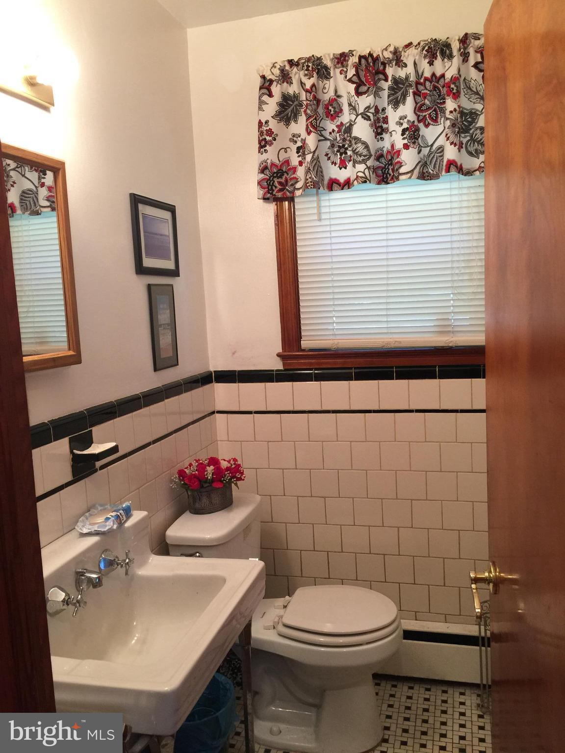 510 Koch Road Linthicum, MD 21090 - Photo 6 of 9 Bath