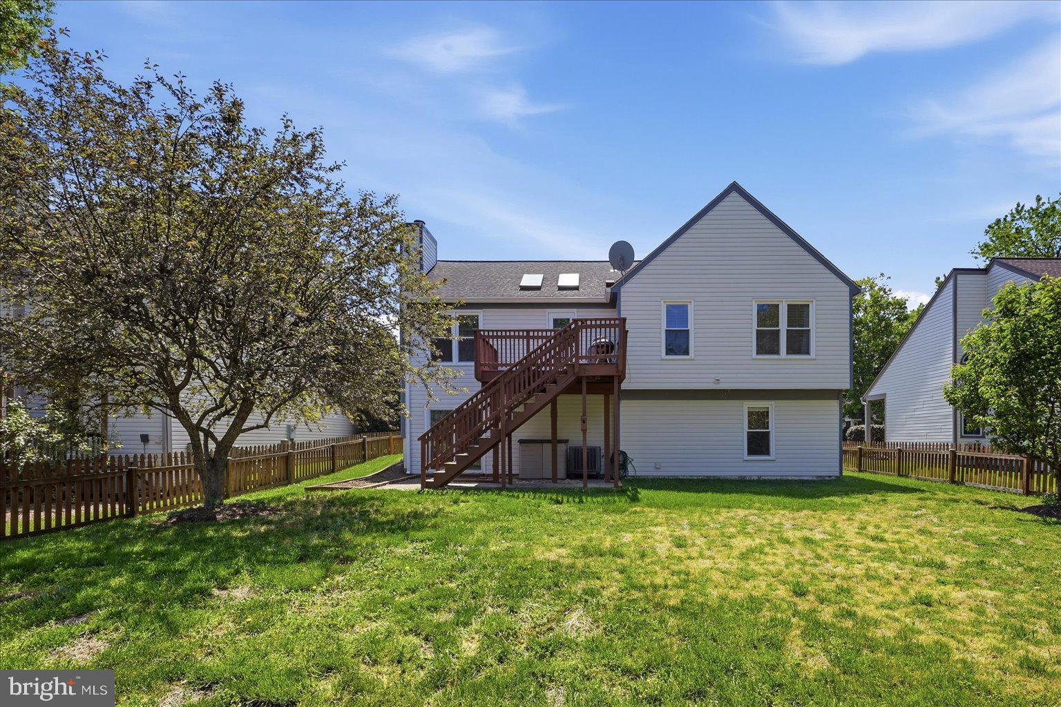 13704 Springhaven Drive Chantilly, VA 20151 - Photo 32 of 39 Rear View