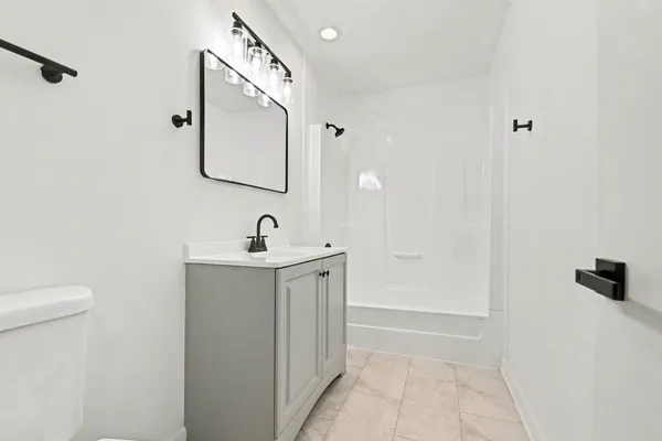 $324,900 | 5535 Adeline Place, Oak Forest, IL 60452