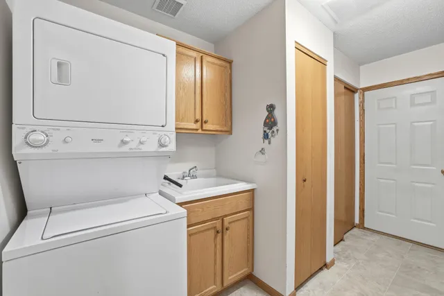 $319,000 | 700 Leroy Lane, Unit 47, River Falls, WI 54022