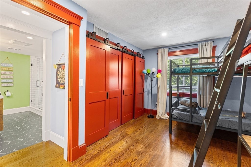 1100 Salem Street, Unit 93 Peabody, MA 01960 - Photo 21 of 27 a view of a hallway with workspace