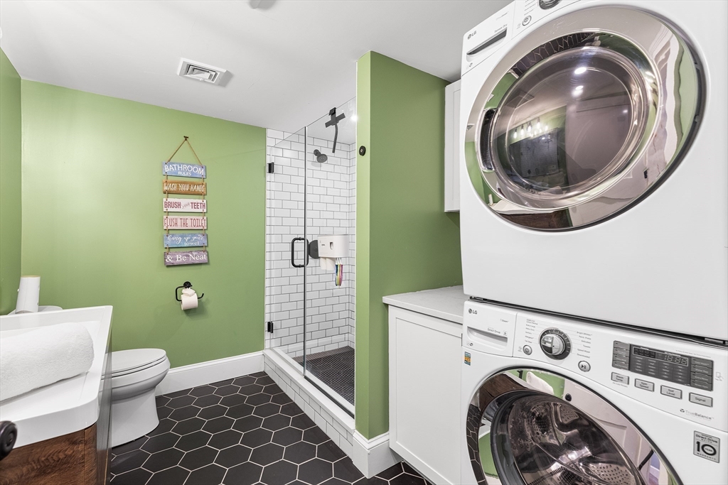 1100 Salem Street, Unit 93 Peabody, MA 01960 - Photo 22 of 27 a view of bathroom with washing machine