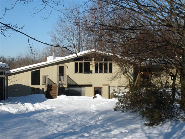 131 Middle Street Amherst, MA 01002 - Photo 1 of 30 Gallery Image 1