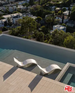 $25,950,000 | 1305 Collingwood Place, Los Angeles, CA 90069