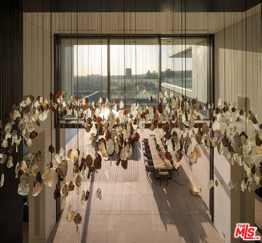 $25,950,000 | 1305 Collingwood Place, Los Angeles, CA 90069