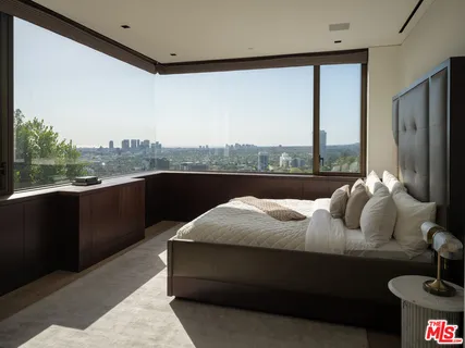 $25,950,000 | 1305 Collingwood Place, Los Angeles, CA 90069