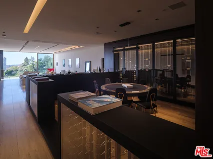 $25,950,000 | 1305 Collingwood Place, Los Angeles, CA 90069