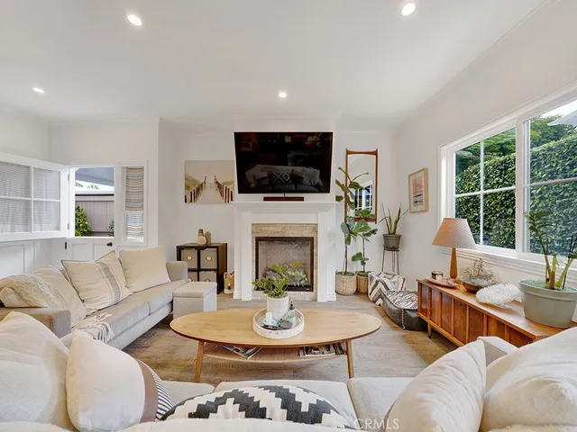 $6,495 | 311 West Avenida Palizada, Unit B, San Clemente, CA 92672