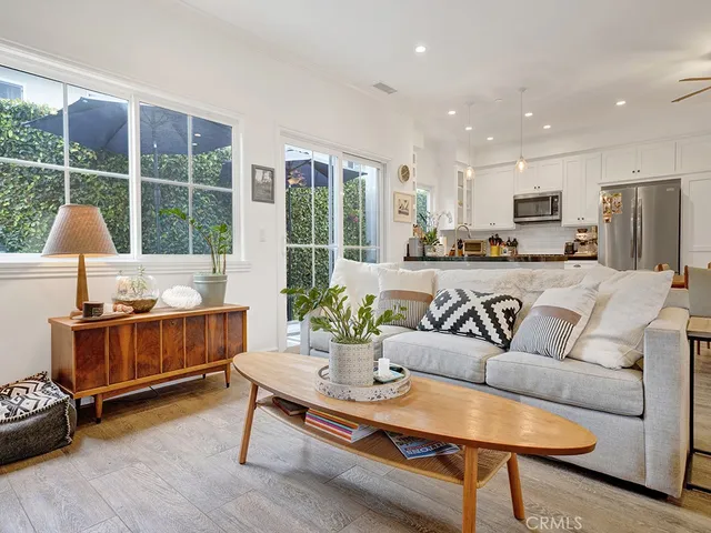 $6,495 | 311 West Avenida Palizada, Unit B, San Clemente, CA 92672